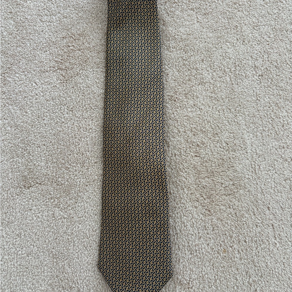 Nautica Black and Gold Patterned Tie
